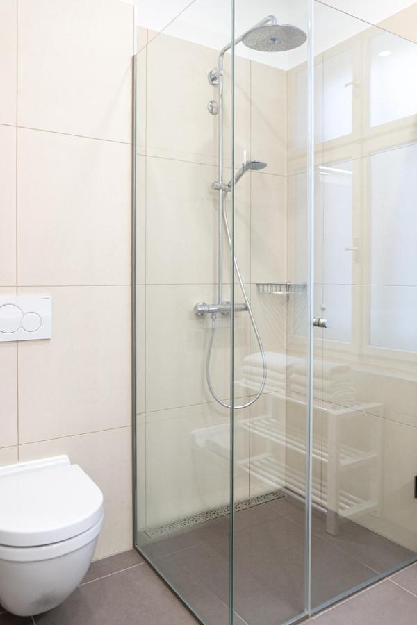 Modern 3 Room Apartment In A Prime Location Wien Exteriör bild